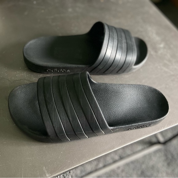 Adidas Adilette Aqua Slides Black | USM 9 - Picture 4 of 4